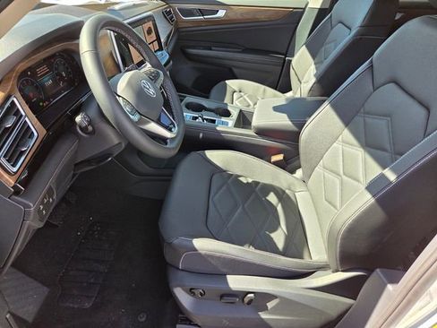 New 2026 Volkswagen Atlas SE FWD image 6
