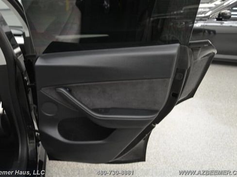 Used 2022 Tesla Model Y Performance AWD/4WD image 36