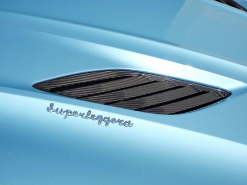 Used 2020 Aston Martin DBS Superleggera Volante RWD image 18