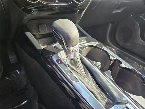 Used 2025 Chevrolet Trax LT image 14