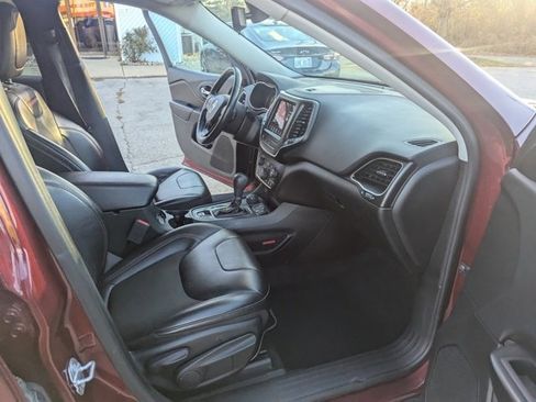 Used 2020 Jeep Cherokee Trailhawk w/ Cold Weather Group image 21