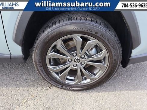 Used 2022 Toyota RAV4 XLE Premium image 40