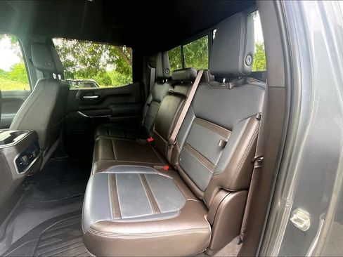 Used 2022 GMC Sierra 1500 Denali w/ Driver Alert Package II AWD/4WD image 23