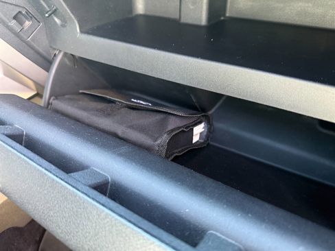 Used 2015 Ford F150 Lariat image 38