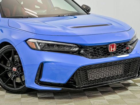 Used 2025 Honda Civic Type R image 2