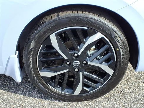 New 2025 Nissan Versa SR w/ Trunk Package image 5