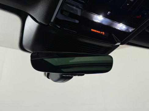 Used 2024 Land Rover Range Rover SE AWD/4WD image 18