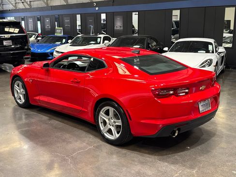 Used 2019 Chevrolet Camaro LT RWD image 12