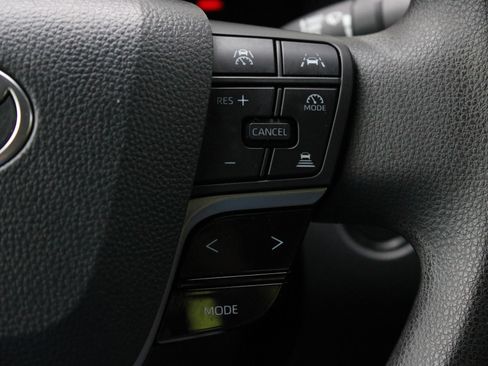 Used 2025 Toyota Camry LE FWD image 31