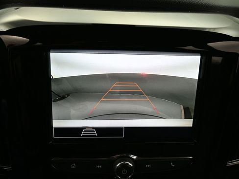 Used 2023 Chevrolet Traverse LT image 20