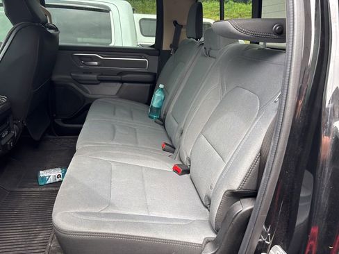 Used 2019 RAM 1500 Big Horn AWD/4WD image 10