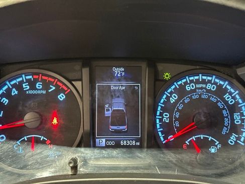 Certified 2021 Toyota Tacoma SR w/ SX Package AWD/4WD image 5
