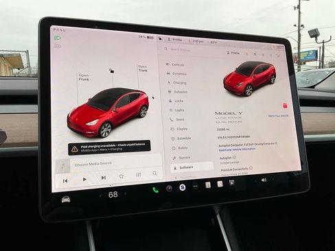 Used 2021 Tesla Model Y Long Range image 16