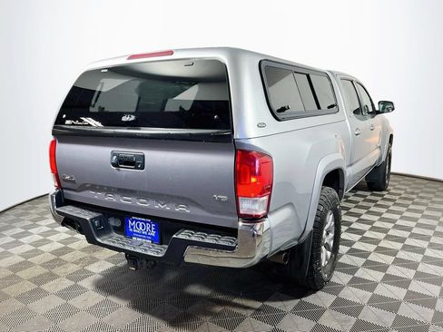 Used 2016 Toyota Tacoma SR5 w/ SR5 Appearance Package (SN) AWD/4WD image 7