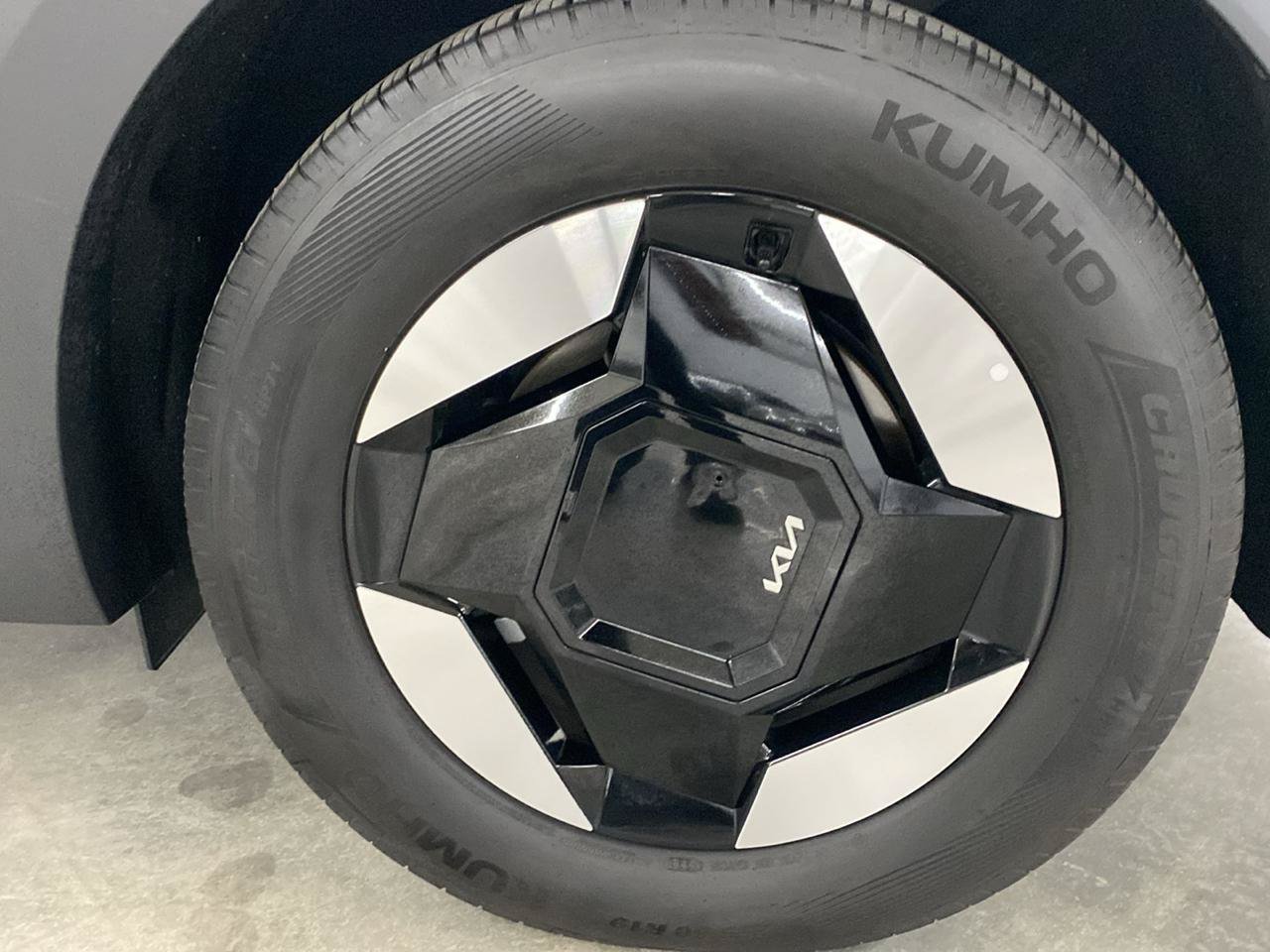 Used 2026 Kia EV9 Light RWD image 25