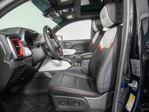 Used 2024 GMC Canyon AT4X w/ AT4X AEV Edition AWD/4WD image 10
