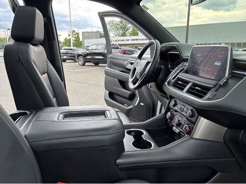 Used 2023 Chevrolet Tahoe Z71 w/ Luxury Package AWD/4WD image 16
