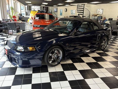 Used 2001 Ford Mustang GT RWD image 5