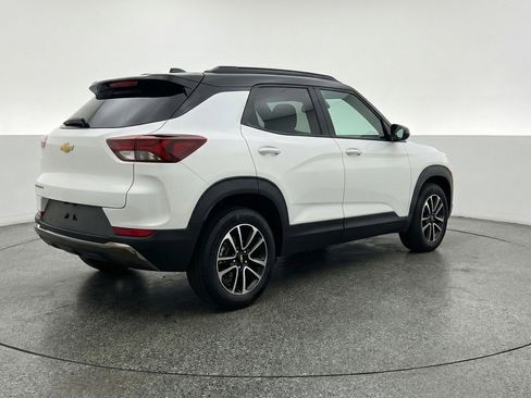 Used 2025 Chevrolet TrailBlazer LT image 9