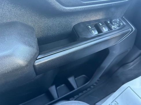 Used 2021 Chevrolet Silverado 2500 Custom w/ Custom Convenience Package image 35