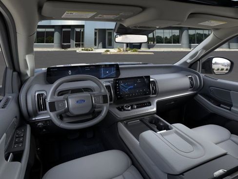 New 2025 Ford Expedition Active AWD/4WD image 9