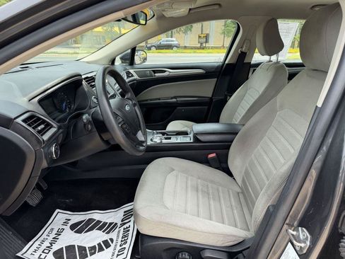 Used 2020 Ford Fusion S FWD image 9
