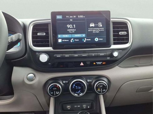 New 2026 Hyundai Venue SEL FWD image 13