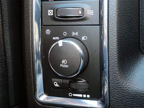 Used 2016 RAM 1500 Laramie w/ Convenience Group image 27