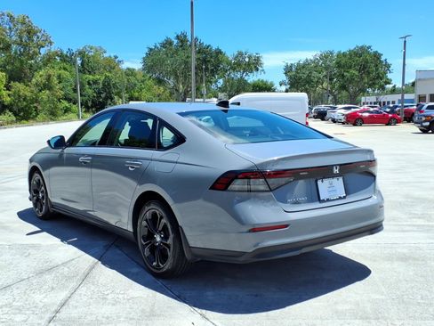 Certified 2025 Honda Accord SE image 13