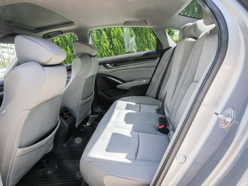 Used 2020 Honda Accord EX image 8