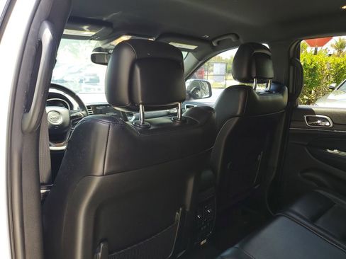 Used 2019 Jeep Grand Cherokee Limited image 14