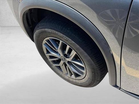 Used 2023 Nissan Rogue S AWD/4WD image 10