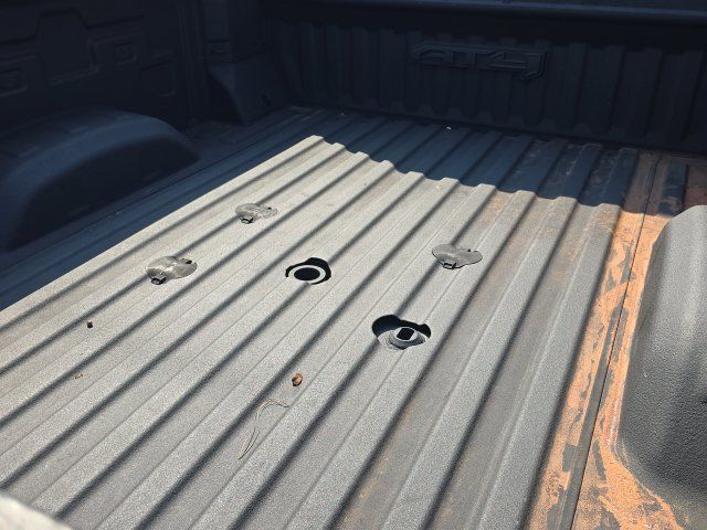 Used 2024 GMC Sierra 2500 AT4 w/ AT4 Premium Plus Package AWD/4WD image 11
