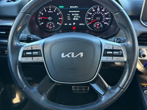 Used 2022 Kia Telluride SX w/ SX Prestige Package image 18