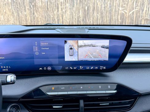 Used 2025 Buick Enclave Avenir w/ LPO, Floor Liner Package image 27