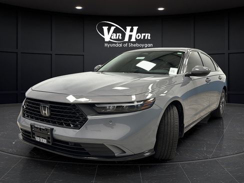 Used 2024 Honda Accord EX-L image 3