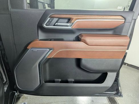 Used 2025 GMC Sierra 2500 Denali Ultimate image 22