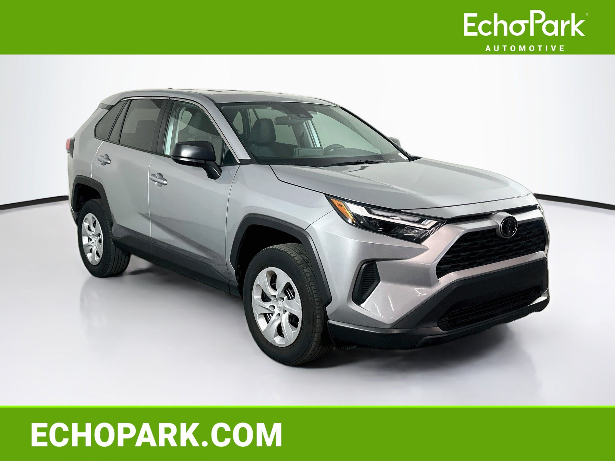 Used 2025 Toyota RAV4 LE AWD/4WD image 1