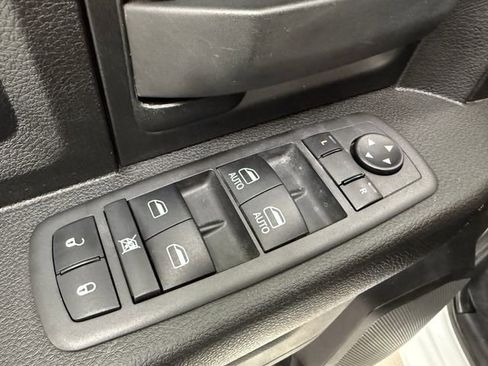 Used 2022 RAM 1500 Tradesman w/ Chrome Appearance Group AWD/4WD image 27