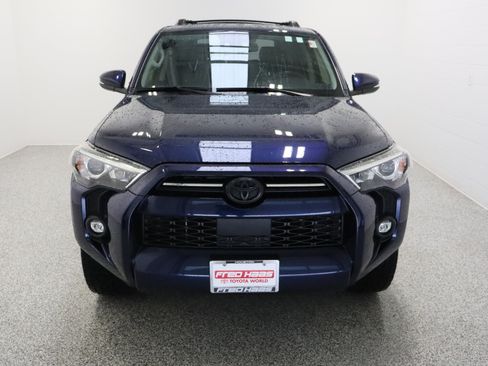Used 2022 Toyota 4Runner SR5 Premium w/ Moonroof Package RWD image 3