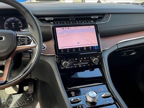 New 2025 Jeep Grand Cherokee L Summit w/ Luxury Tech Group V image 5