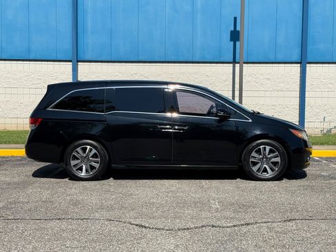 Used 2015 Honda Odyssey Touring image 4
