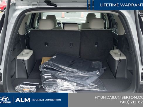 New 2026 Hyundai Santa Fe SE image 9