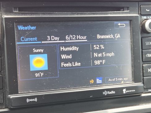 Used 2019 Toyota Tacoma SR5 RWD image 26