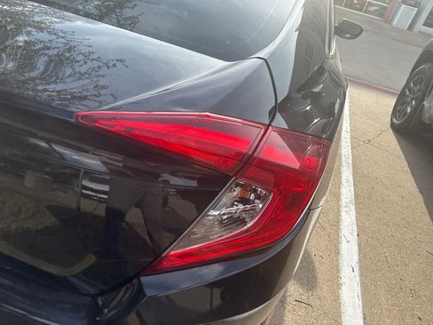 Used 2020 Honda Civic LX image 7