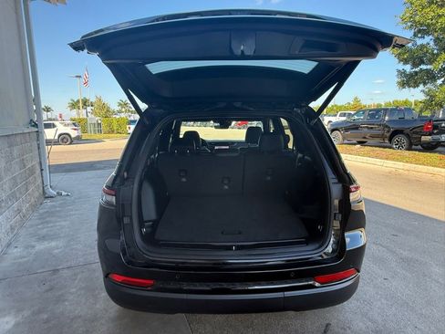 Certified 2025 Jeep Grand Cherokee Limited w/ Black Appearance Package image 41