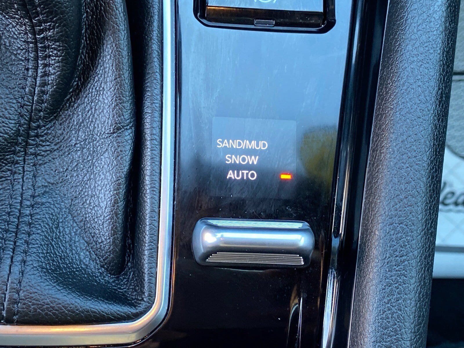 Used 2024 Jeep Compass Limited w/ Sun and Sound Group AWD/4WD image 14