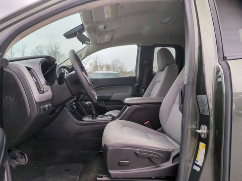 Used 2018 Chevrolet Colorado W/T image 12