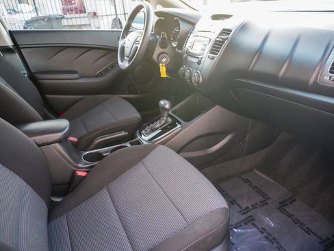 Used 2018 Kia Forte LX image 22