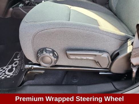 New 2025 Jeep Gladiator Sport image 12